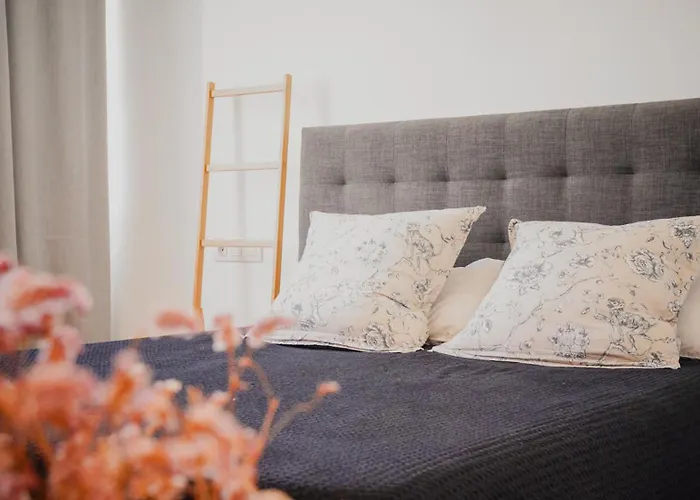 Riverside Duplex Penthouse 公寓