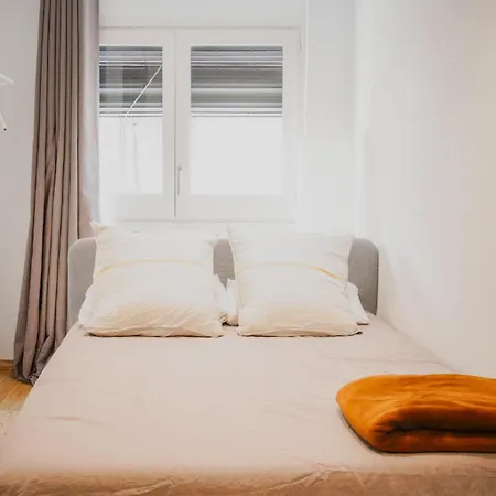 Apartman Riverside Duplex Penthouse Girona